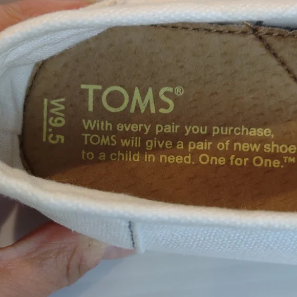 Toms Women's White With Blue Contrast Stitching Classic Alpargata Loafer Flats - Picture 11 of 12